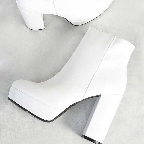 BAMBOO Shoes - ‼️ISO‼️ white platform patent booties